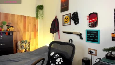 andy_guez_11 online show from February 2025 12:55:02 PM