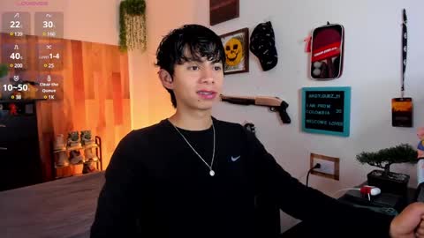 andy_guez_11 online show from February 2025 10:05:02 AM