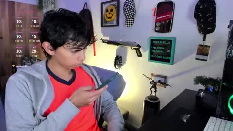 andy_guez_11 online show from March 2025 01:23:02 PM