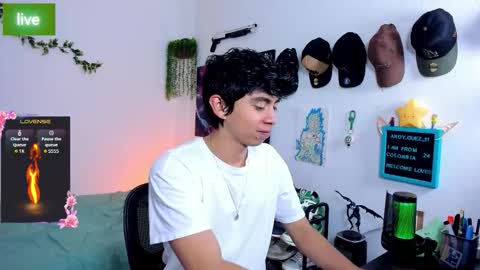 andy_guez_11 online show from September 2025 10:05:01 AM