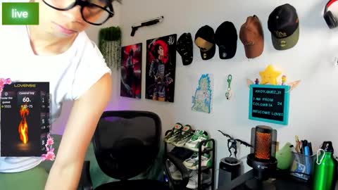 andy_guez_11 online show from September 2025 10:06:01 AM