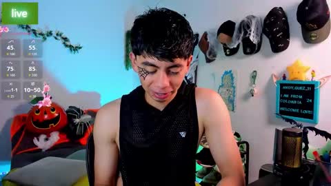 andy_guez_11 online show from October 2025 10:07:01 AM