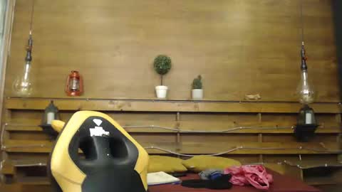 andy online show from November 2025 07:23:01 PM