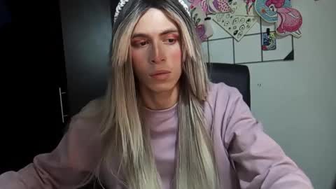 Snapshot of andy_vander chatting on September 2025 03:07:02 AM Andy van der Rose online show from September 2025 03:07:02 AM