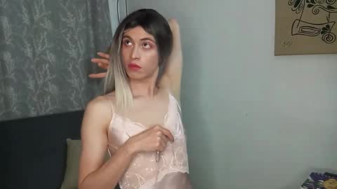 Snapshot of andy_vander chatting on October 2025 10:15:01 PM Andy van der Rose online show from October 2025 10:15:01 PM