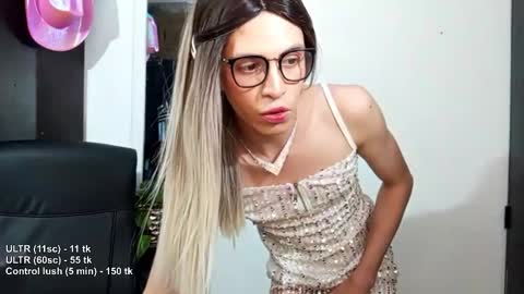 Snapshot of andy_vander chatting on December 2025 07:04:01 AM Andy van der Rose online show from December 2025 07:04:01 AM