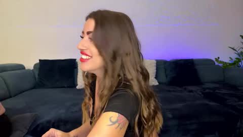 andy_velvet online show from November 2025 11:08:02 PM