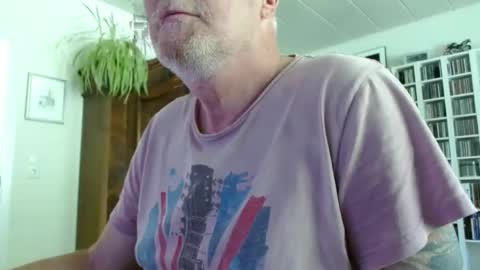 andyb1803 online show from April 2026 11:48:01 AM