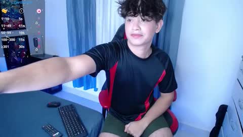 andy online show from December 2024 11:28:02 PM