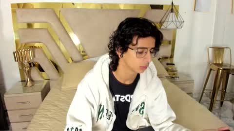 andyxibrat online show from November 2025 12:53:02 PM