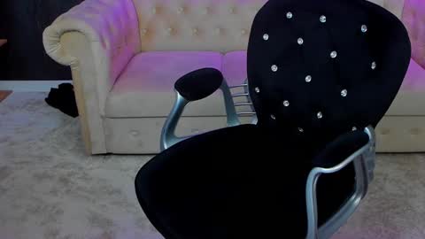 Anne online show from March 2025 06:00:01 PM