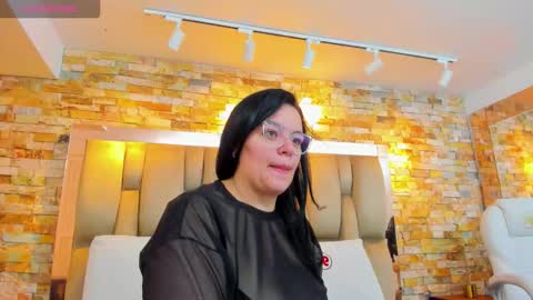 Snapshot of anette_cooper chatting on September 2025 03:06:02 AM anette_cooper online show from September 2025 03:06:02 AM