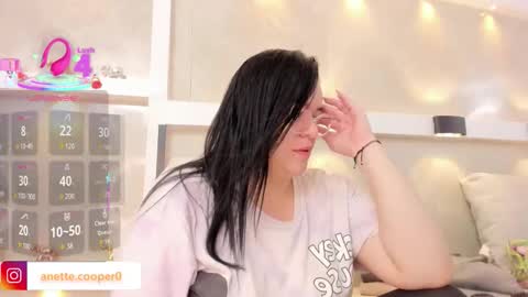 Snapshot of anette_cooper chatting on November 2025 03:51:02 AM anette_cooper online show from November 2025 03:51:02 AM