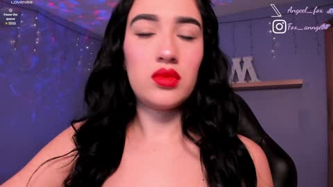 Snapshot of angeel_fox chatting on January 2025 11:44:02 AM Angel online show from January 2025 11:44:02 AM