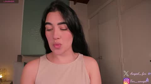 Snapshot of angeel_fox chatting on October 2025 12:27:01 AM Angel online show from October 2025 12:27:01 AM