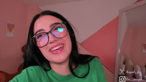 Snapshot of angeel_fox chatting on November 2025 04:44:02 AM Angel online show from November 2025 04:44:02 AM