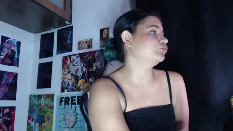 Snapshot of angeeldemoon chatting on June 2026 06:30:01 AM angeeldemoon online show from June 2026 06:30:01 AM
