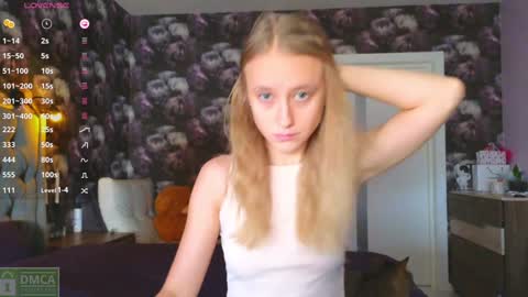 angeellina online show from December 2024 11:17:02 AM