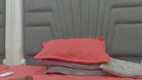 Angel online show from October 2025 03:26:01 AM