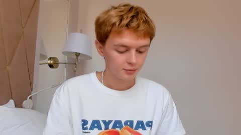 angel_andreww online show from July 2026 12:09:01 PM
