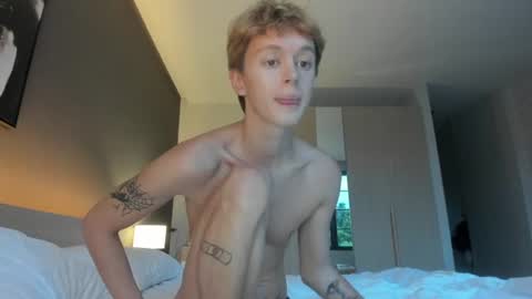 angel_andreww online show from July 2026 11:42:02 AM