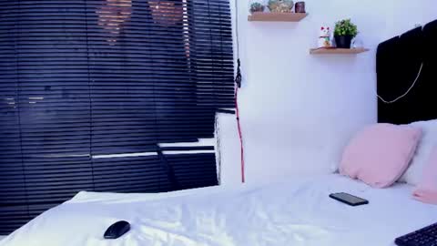 angel_boy0 online show from June 2026 08:43:02 PM