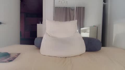 Angel boys online show from November 2025 12:05:02 PM