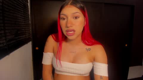 Snapshot of angel_copper chatting on December 2024 11:58:01 PM Angie indepent model online show from December 2024 11:58:01 PM