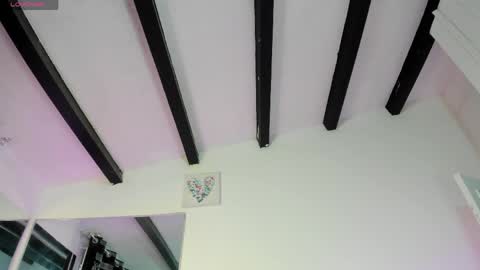 Angel Cuervo online show from May 2026 12:01:01 PM