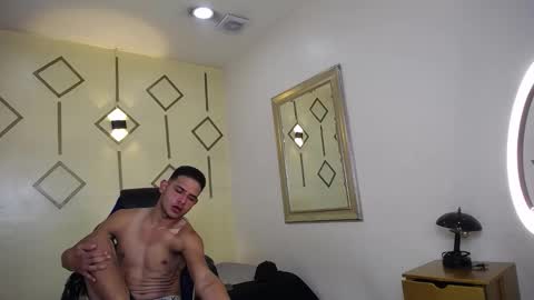 Angel Dusstt online show from November 2025 12:48:01 PM