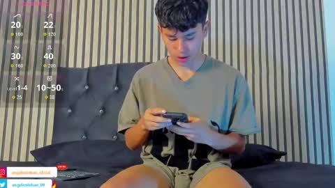 ngel Esteban  online show from February 2026 07:01:02 PM