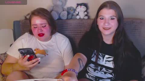 Snapshot of angel_gelya chatting on June 2026 04:11:02 PM Angel online show from June 2026 04:11:02 PM