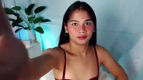 Snapshot of angel_indiguise chatting on January 2025 06:10:01 AM angela online show from January 2025 06:10:01 AM