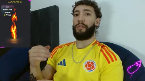 angel_kyrozz online show from December 2025 02:09:02 AM