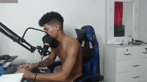 Angel online show from October 2025 07:36:02 PM