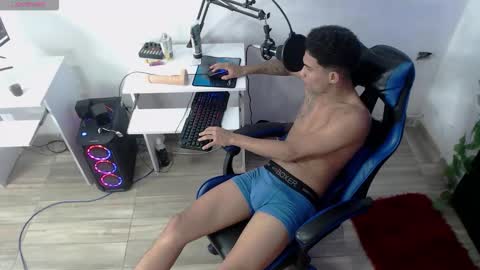 Angel online show from November 2025 12:42:02 AM