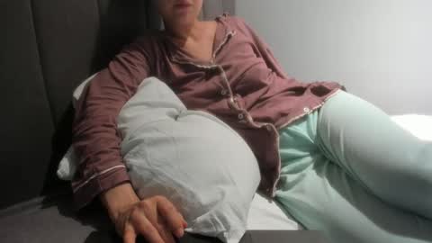 Snapshot of angel_lee__ chatting on November 2025 03:50:01 AM angel_lee__ online show from November 2025 03:50:01 AM