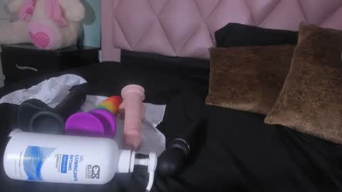 Snapshot of angel_light888 chatting on January 2025 08:25:02 AM Angel online show from January 2025 08:25:02 AM