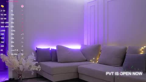 Snapshot of angel_luisa chatting on April 2026 05:30:01 PM Luisa online show from April 2026 05:30:01 PM