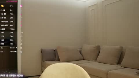 Snapshot of angel_luisa chatting on June 2026 02:04:01 PM Luisa online show from June 2026 02:04:01 PM