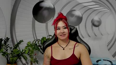 Snapshot of angel_martins chatting on December 2024 05:02:01 PM Angel online show from December 2024 05:02:01 PM