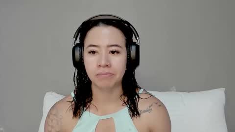 Snapshot of angel_martins chatting on December 2025 04:33:01 PM Angel online show from December 2025 04:33:01 PM