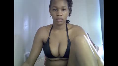 Snapshot of angel_mia5 chatting on May 2026 12:33:01 PM angel_mia5 online show from May 2026 12:33:01 PM
