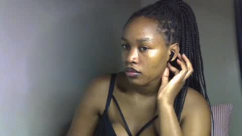 Snapshot of angel_mia5 chatting on June 2026 02:24:02 AM angel_mia5 online show from June 2026 02:24:02 AM