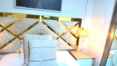 Nicolle  online show from May 2026 11:07:01 AM
