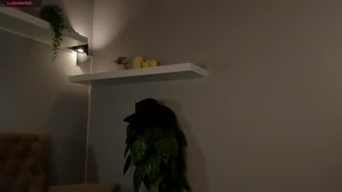 Snapshot of angel_sapphire_ chatting on June 2026 09:25:02 AM Angel My schedule GTM2 Mon Tue Wen Thu Fri 0900am-0400pm online show from June 2026 09:25:02 AM