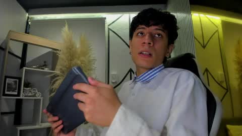 Angel online show from May 2026 03:09:02 PM