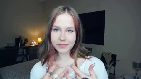 Snapshot of angel_to_burn chatting on September 2025 09:01:02 AM SofiaSofi online show from September 2025 09:01:02 AM