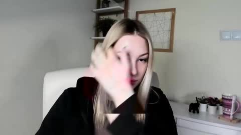 Angela online show from February 2026 06:31:02 AM