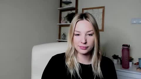 Angela online show from February 2026 06:33:02 AM